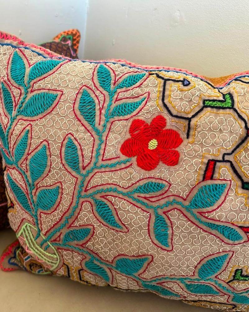 Hand-Embroidered Shipibo Cushion – No. 20