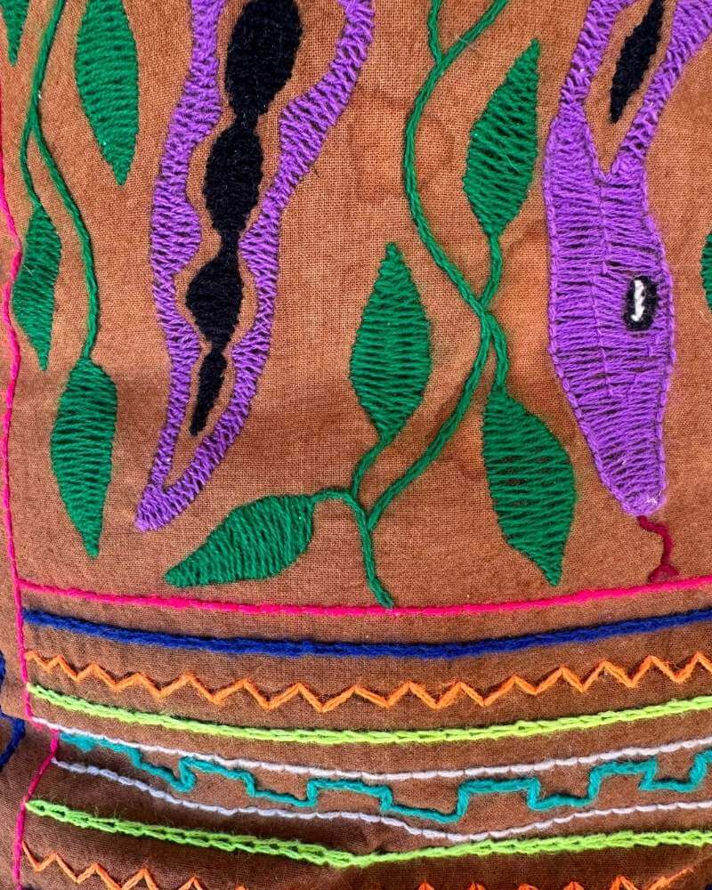 Hand-Embroidered Shipibo Cushion – No. 21