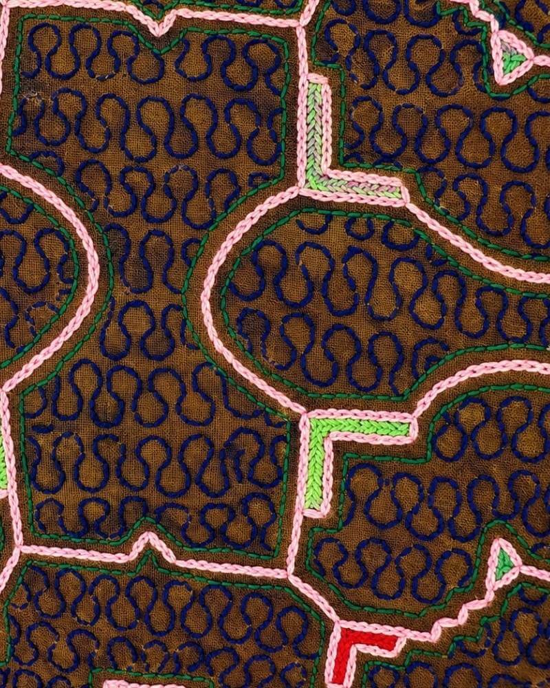 Hand-Embroidered Shipibo Cushion – No. 22