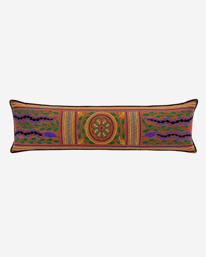 Hand-Embroidered Shipibo Cushion – No. 21